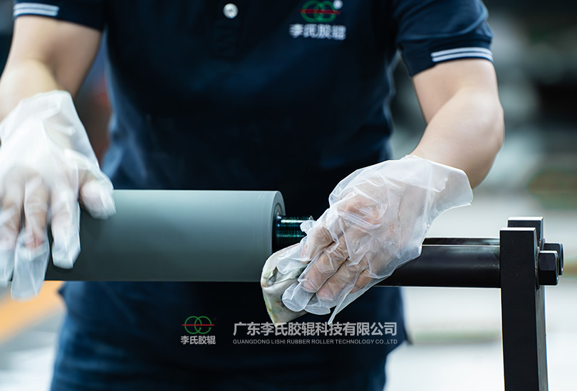 信得膠輥廠生產實景